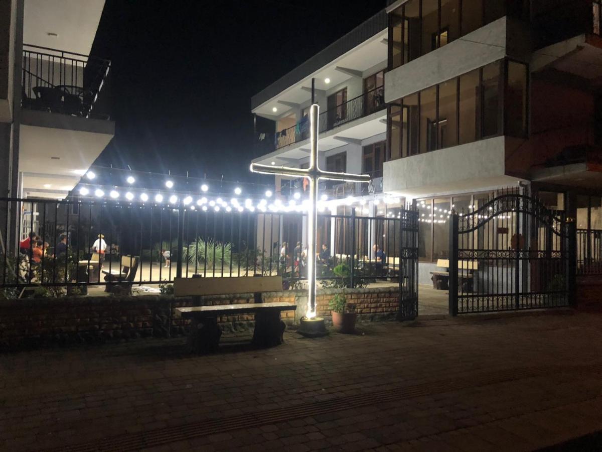 Hotel Guga Kobuleti Bagian luar foto