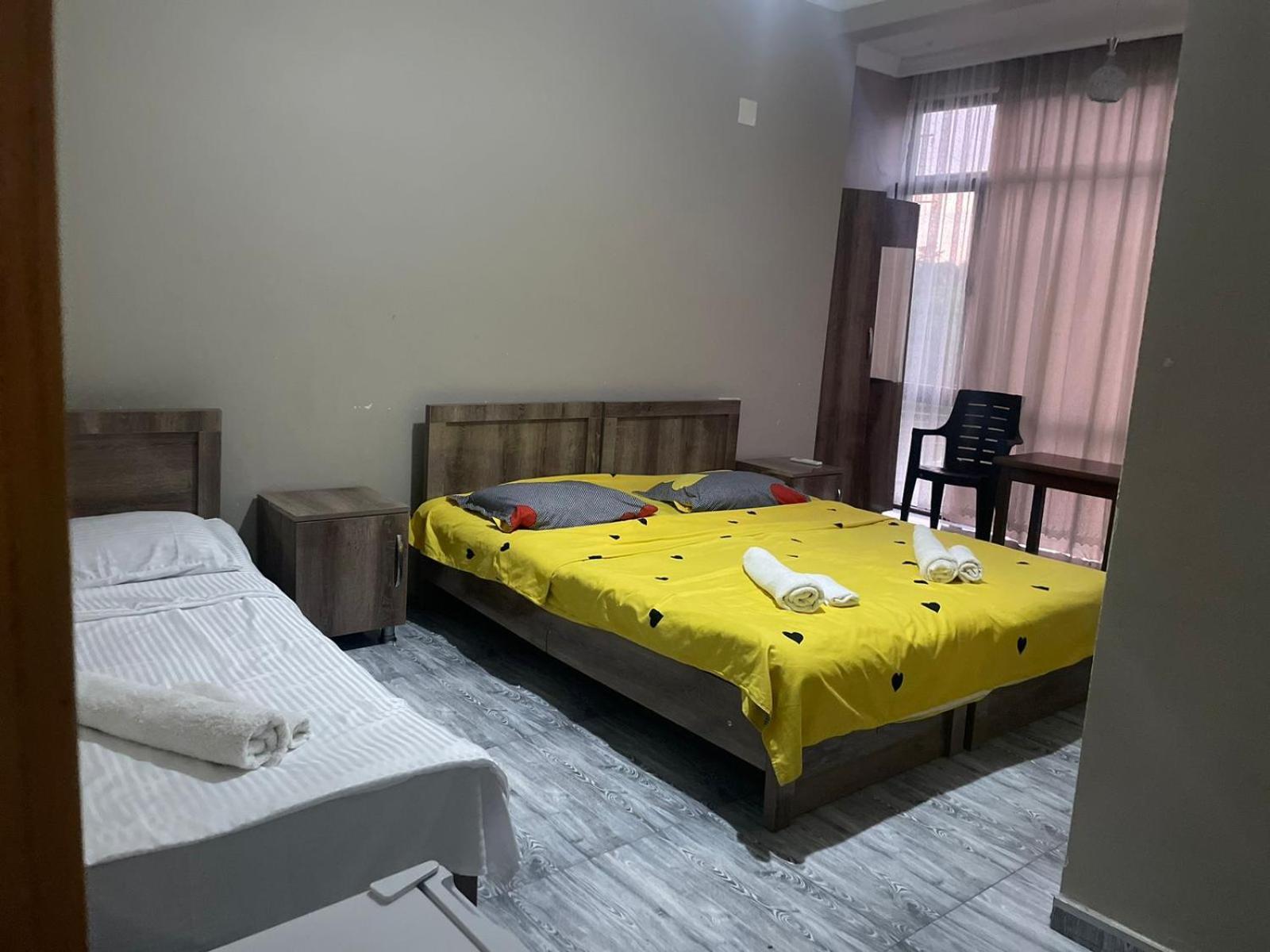 Hotel Guga Kobuleti Bagian luar foto
